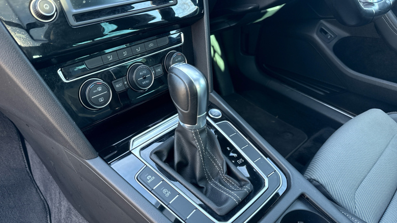 Volkswagen Passat 2.0 TDI R-Line 5dr DSG [Panoramic Roof] Diesel Estate